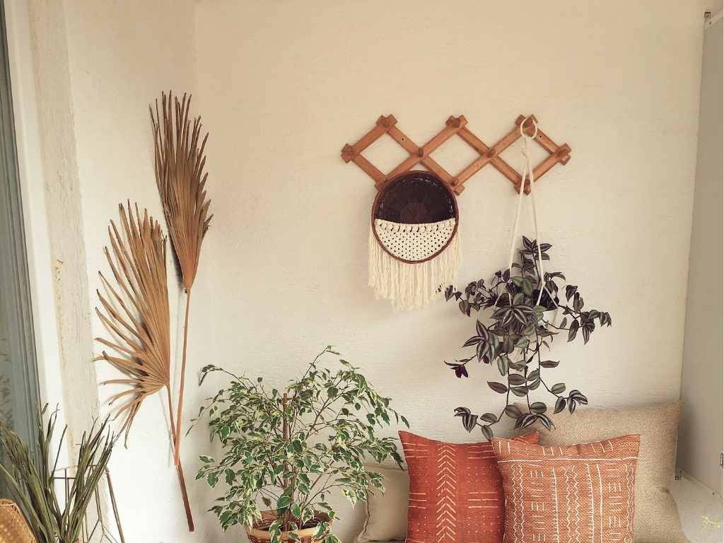 boho themed room decor